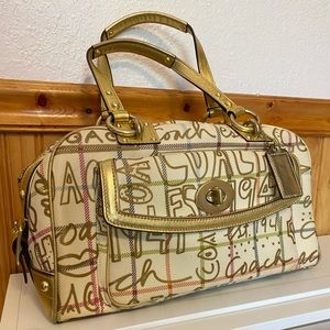 Vintage Coach Poppy Purse in GREAT condition.